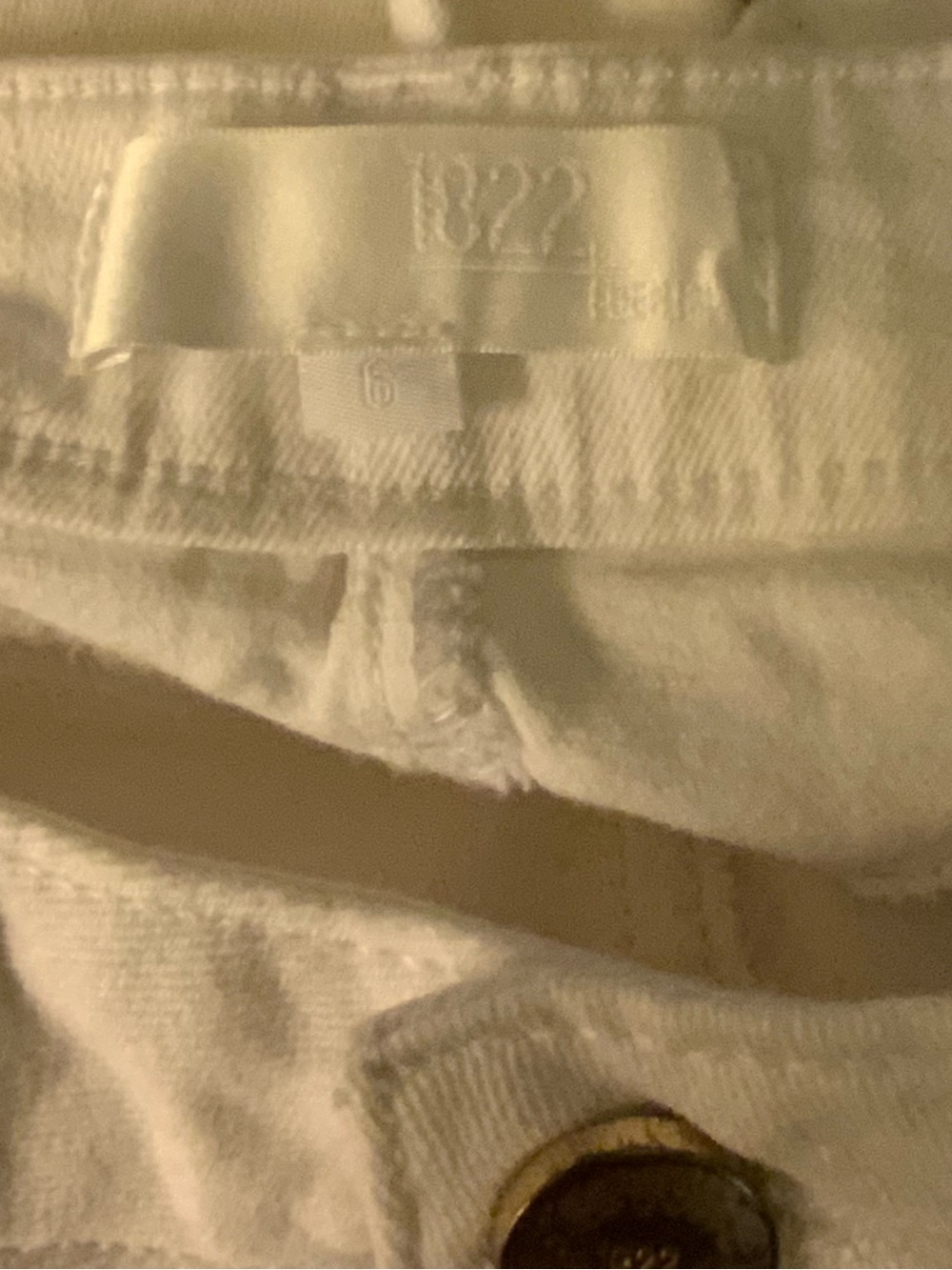 1822 White Cuffed Crop Jeans - Picture 4 of 7